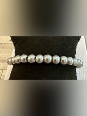 Grey Silver Faux Pearl Beaded Stretch Bracelet